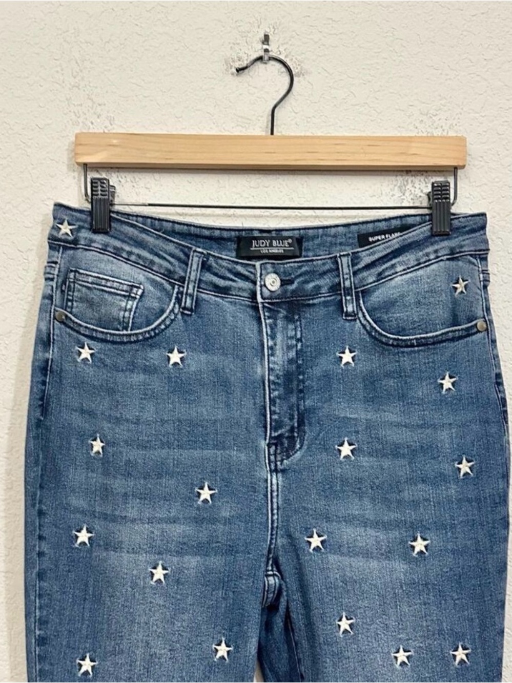 JUDY BLUE Super Flare Jeans Blue Denim Stars Embroidered Boho Retro - Picture 3 of 5